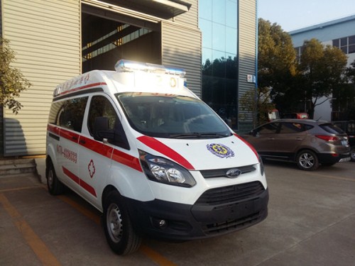 程力全順江鈴福特救護車三趟要花費3900元！ 醫(yī)院：我覺得不