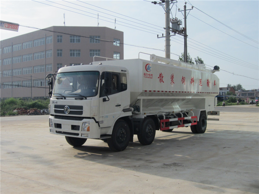 散裝飼料車按驅(qū)動(dòng)型式分類